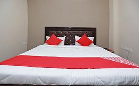 Hotel O Silverline Residency